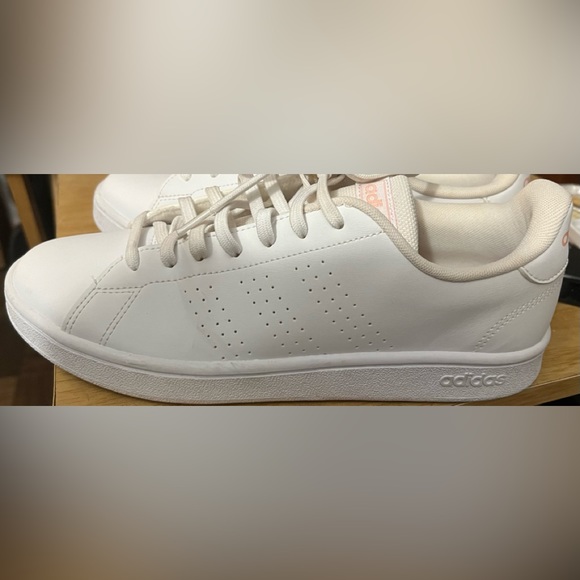 WOMEN ADIDAS SNEAKERS - Picture 5 of 5